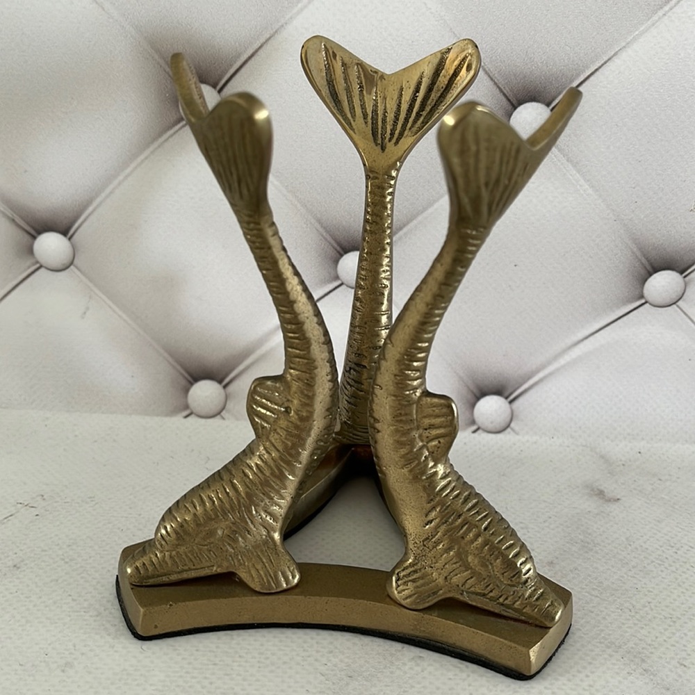 3 Fishes Brass statue